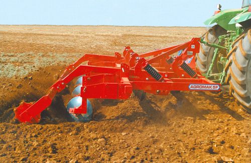 悬挂式中耕机 - AGROMAK 5F series - MAQUINARIA AGRICOLA SEGUES, SL - 三点悬挂 / 带滚筒 / 折叠