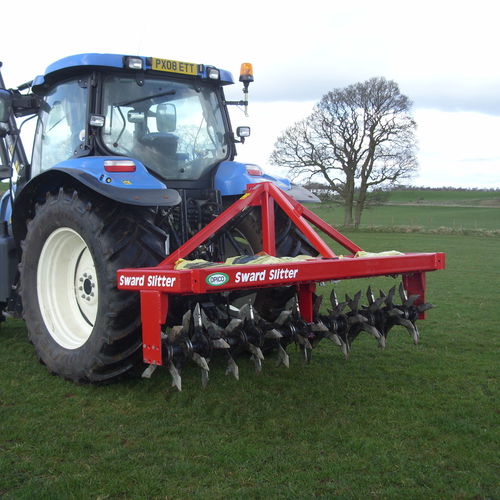 拖拉机悬挂打孔通气机 - Tractor-mounted soil aerator - Opico Limited - 固定 / 折叠