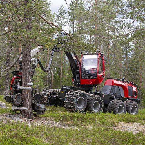 轮胎式联合伐木机 - 901XC - Komatsu Forest AB - 带吊车