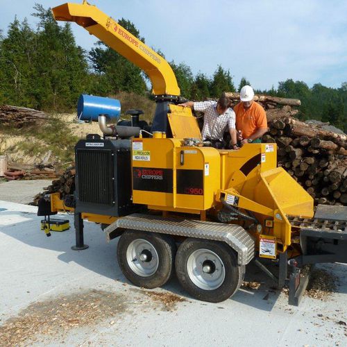 牵引式树枝粉碎机 - EC 860 - EUROPE FORESTRY - 内燃机 / 带吊车
