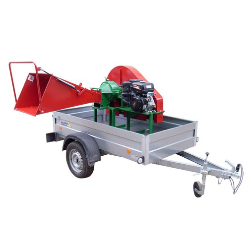 牵引式树枝粉碎机 - PIRANA 14HP ON THE CHASSIS - Bystroň - Integrace s.r.o. - 汽油