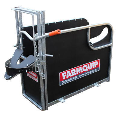 牛犊保定架 - Calf Dehorning Bail - farmquip - 去角