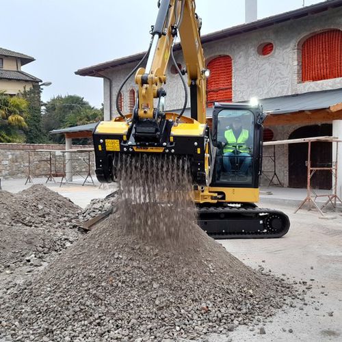 筛分铲斗 - MB-HDS212 - MB Crusher - 用于挖掘 / 用于道路工程 / 用于铸造车间
