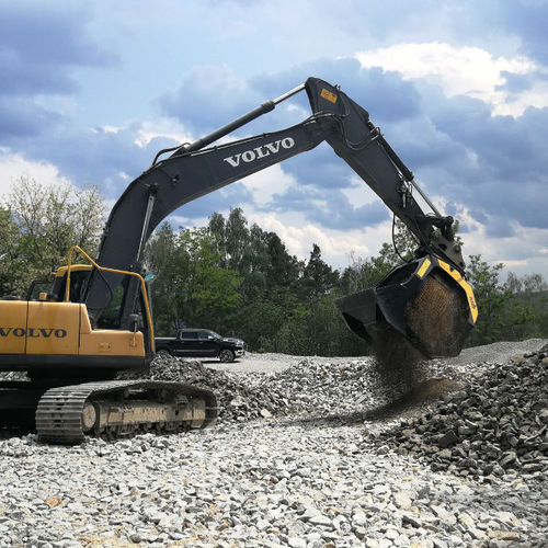 筛分铲斗 - MB-S18 S4 - MB Crusher - 拆除 / 用于挖掘 / 用于道路工程