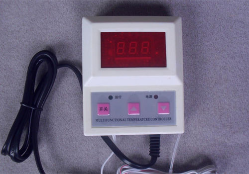 猪舍温度调节器 - Qingdao Deba Brother Machinery Co.,Ltd - 数字 / 可编程