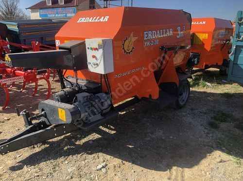 卧式立式饲料搅拌机 - MAK-3-22 - ERDALLAR AGRICULTURAL MACHINERY - 牵引式 / 侧边卸载 / 双螺杆