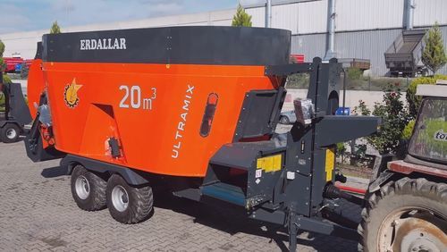 立式立式饲料搅拌机 - MAK-20-12 - ERDALLAR AGRICULTURAL MACHINERY - 牵引式 / 正面卸载 / 双螺杆