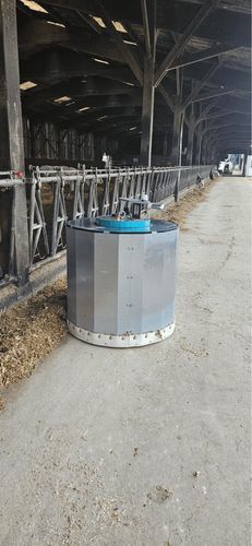 机械手草料推料车 - Alim&rsquo;Slim - Cooperl Northern Europe B.V. - 自走式 / 电动