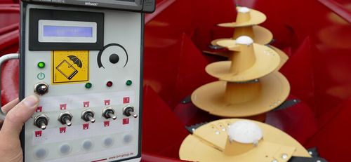 搅拌控制系统 - V-CONNECT Mixer - BVL - BERNARD VAN LENGERICH MASCHINENFABRIK - 用于切割青贮块 / 可连网