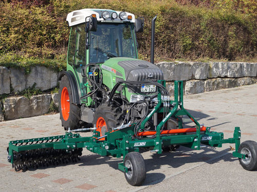 悬挂式中耕机 - UGR - Alm Adelhelm Landtechnik Maschinenbau - 三点悬挂 / 液压调节 / 带除草器