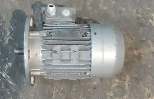 齿轮减速电机 - MOTOR7511 - AHI - FARM CAMARA